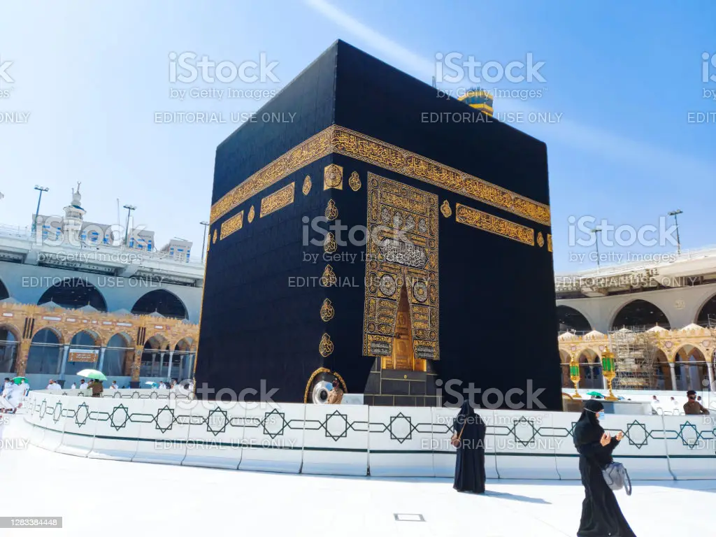 دانلود رایگان istockphoto_1283384448