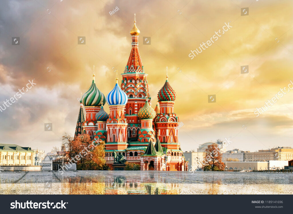 مسکو، روسیه، میدان سرخ، نمایی از کلیسای جامع باسیلیکا- عکس و وکتور